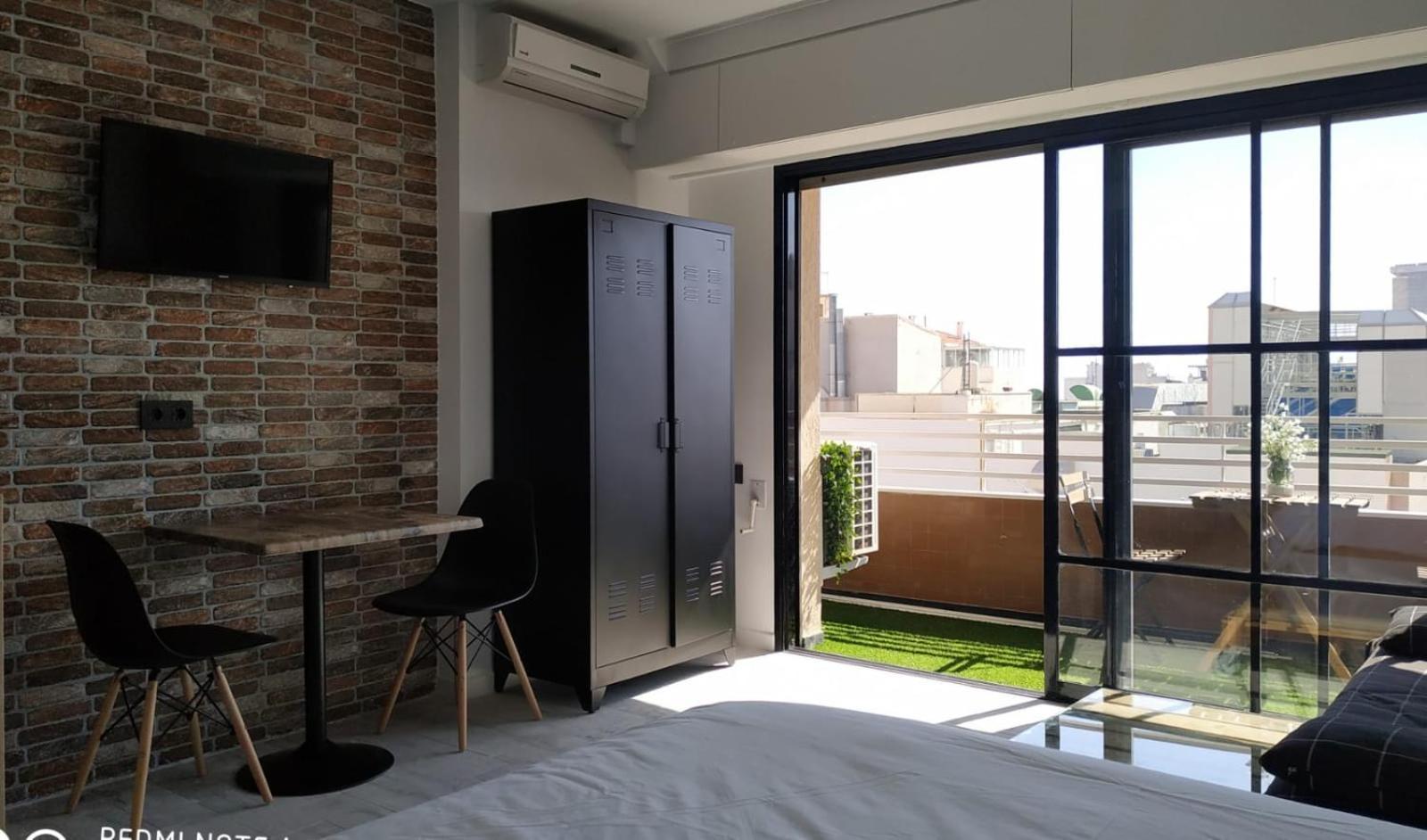 Estudiotel 95 Centro Alicante Exterior photo